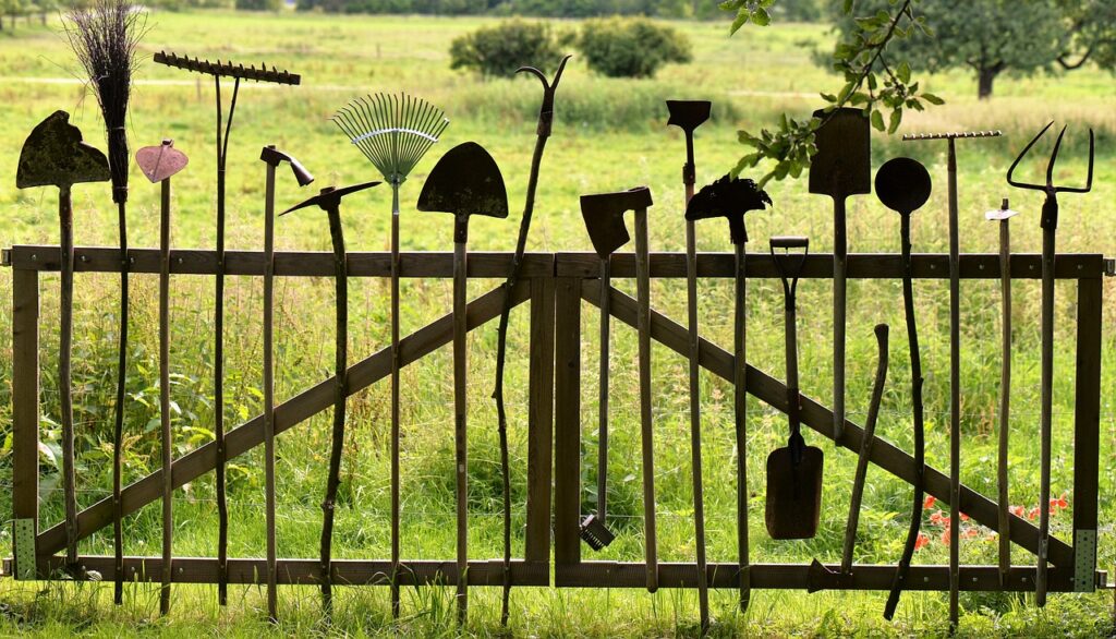 Comment construire un petit abri de jardin pour vos outils ?